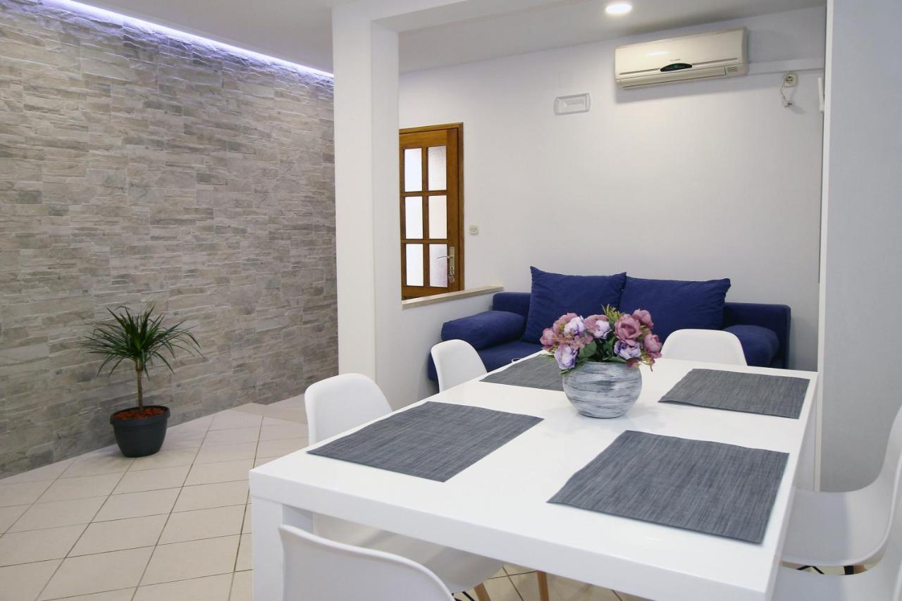 Apartments Miovic Молунат Экстерьер фото
