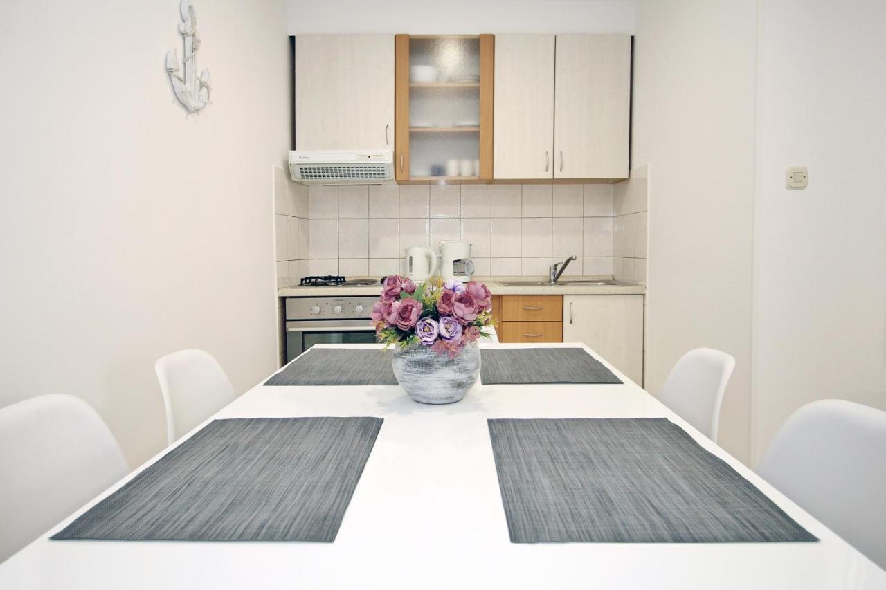 Apartments Miovic Молунат Экстерьер фото